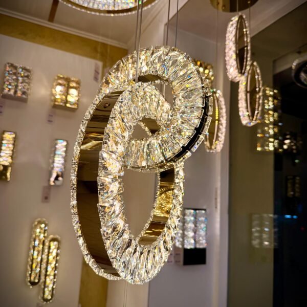 Angehängte Deckenlampe